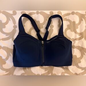 Victoria Secret Incredible Knockout Ultra Max Sportsbra
Size 34DD